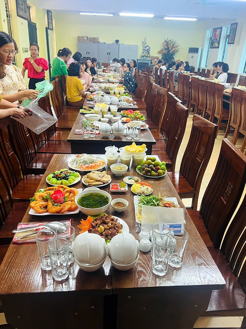 Đặt Cỗ noel ở Ba Đình