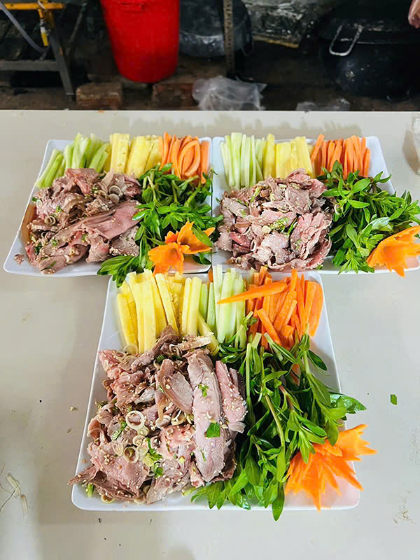 Buffet tại nơi ở Hoàng Mai