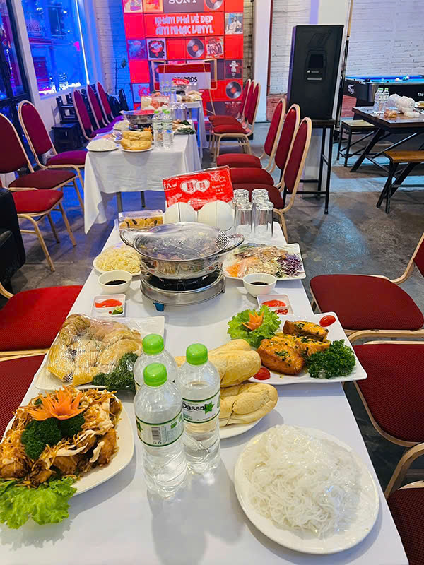 Buffet tại nơi ở Long Biên