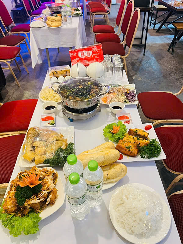 Đặt Cỗ ngỗng ở Hoàng Mai